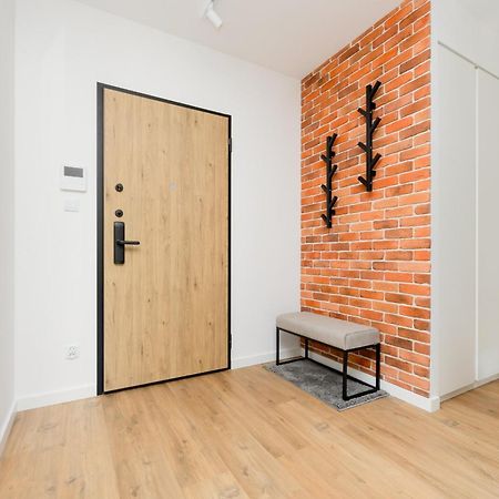 Komfortowy Apartament Dla 4 Osob Z Parkingiem By Noclegi Renters Varsó Kültér fotó